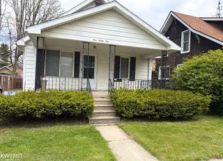 131 E Lakeview Avenue, Flint, MI 48503