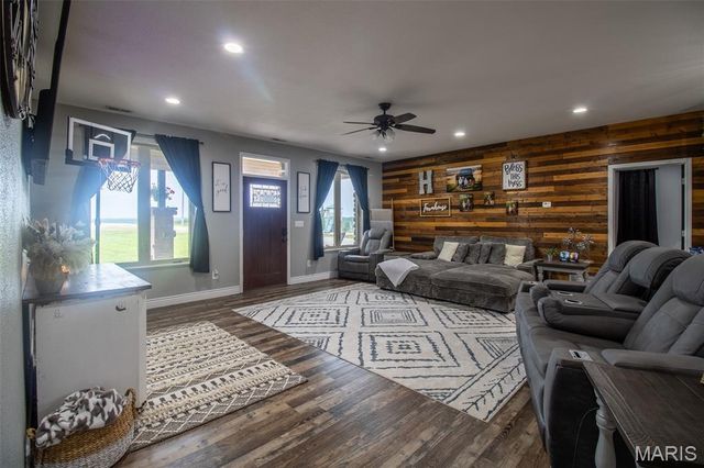 10076 Puckett Road, Potosi, MO 63660