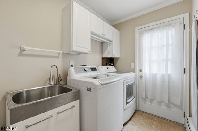 10 Acorn Dr, Washington Twp., NJ 07853