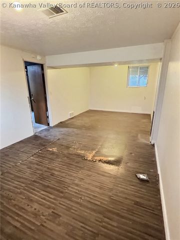 104 Dodd Street, Poca, WV 25159