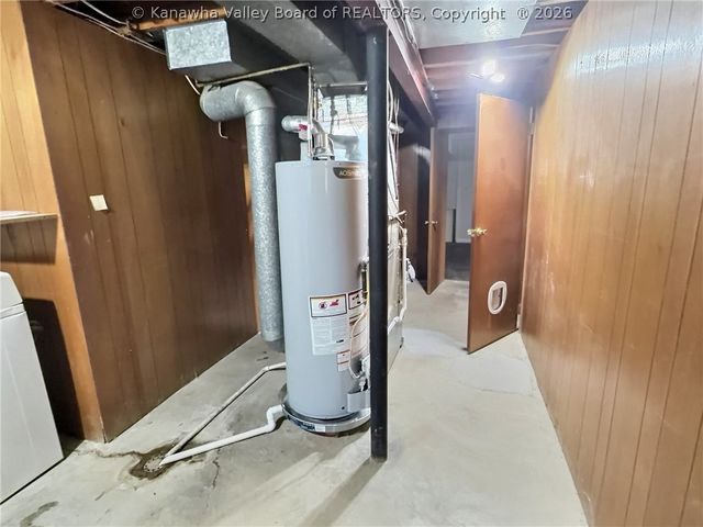 104 Dodd Street, Poca, WV 25159