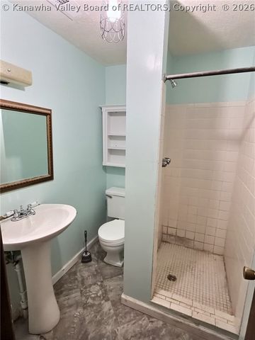 104 Dodd Street, Poca, WV 25159