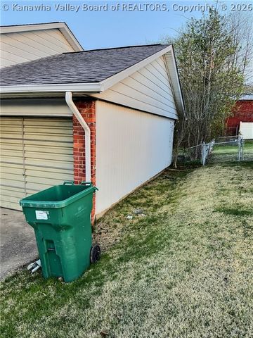 104 Dodd Street, Poca, WV 25159