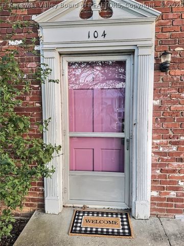 104 Dodd Street, Poca, WV 25159