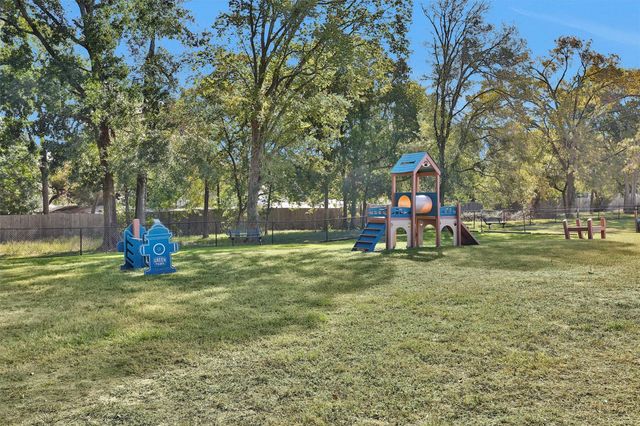 12922 Longstreet Dr Road 711, Willis, TX 77318