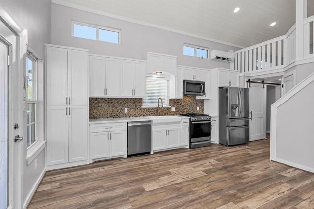 12922 Longstreet Dr Road 711, Willis, TX 77318