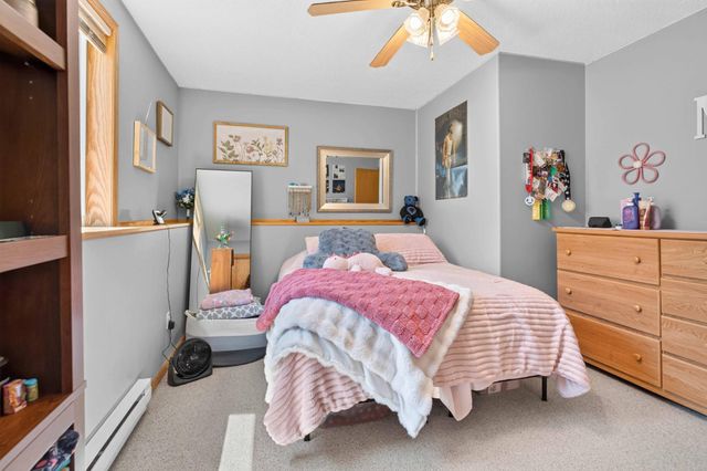624 29th Street N, Moorhead, MN 56560