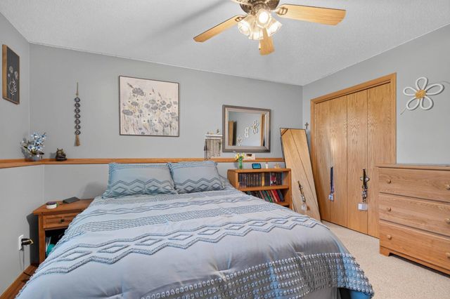 624 29th Street N, Moorhead, MN 56560