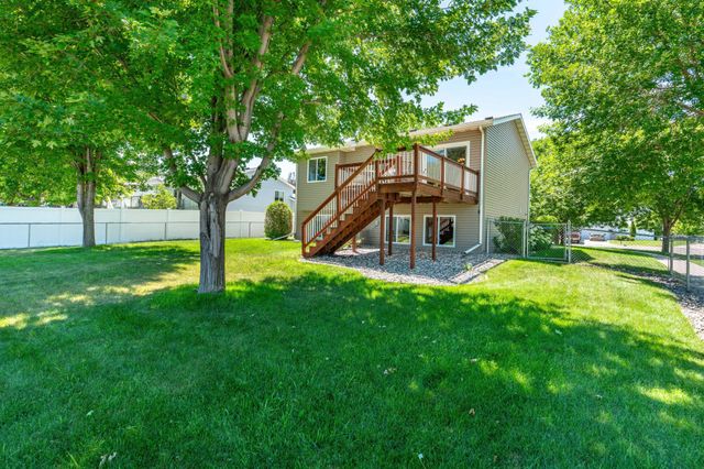 624 29th Street N, Moorhead, MN 56560