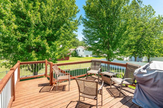 624 29th Street N, Moorhead, MN 56560