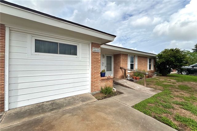 5838 Glen Arbor Dr, Corpus Christi, TX 78412