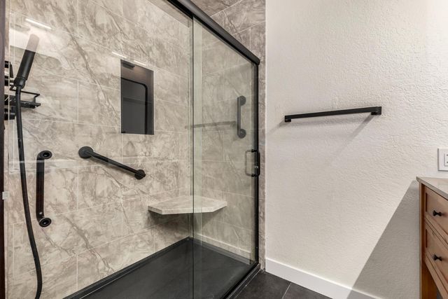 222 W Brown Road 104, Mesa, AZ 85201