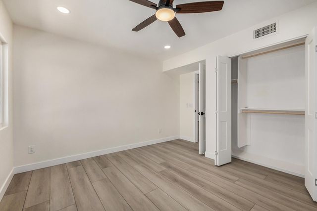 222 W Brown Road 104, Mesa, AZ 85201