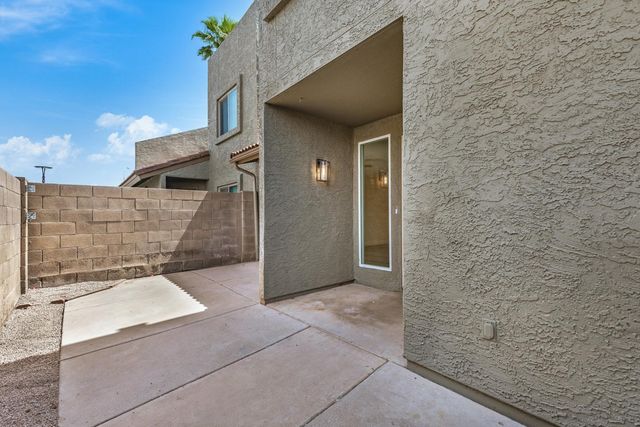 222 W Brown Road 104, Mesa, AZ 85201