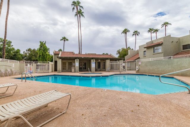 222 W Brown Road 104, Mesa, AZ 85201