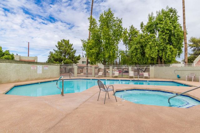 222 W Brown Road 104, Mesa, AZ 85201