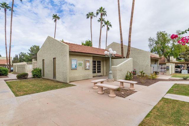 222 W Brown Road 104, Mesa, AZ 85201