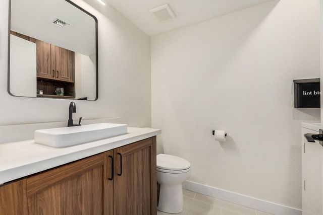 222 W Brown Road 104, Mesa, AZ 85201