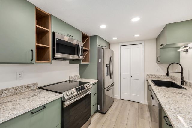 222 W Brown Road 104, Mesa, AZ 85201