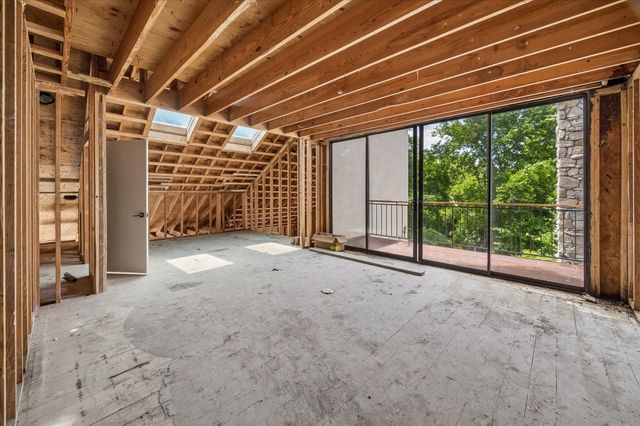 5710 Indian Circle, Houston, TX 77057