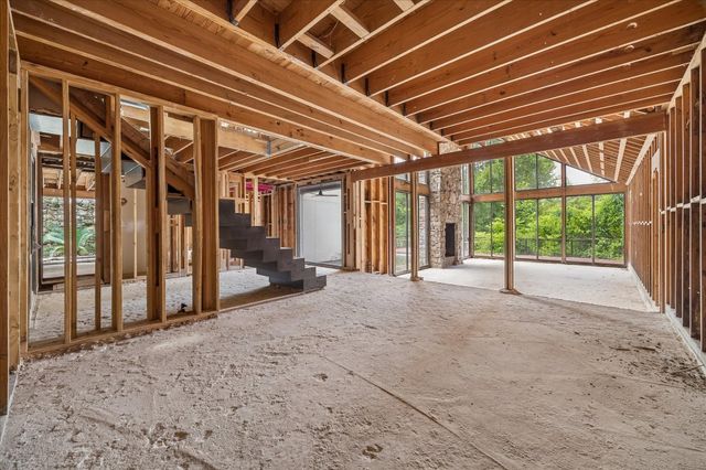 5710 Indian Circle, Houston, TX 77057