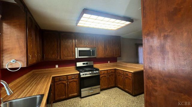 2217 Gable Avenue, Corcoran, CA 93212