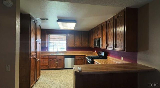 2217 Gable Avenue, Corcoran, CA 93212