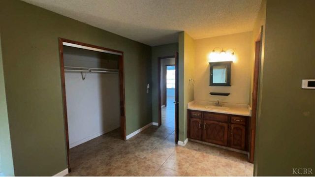 2217 Gable Avenue, Corcoran, CA 93212