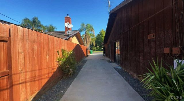 2217 Gable Avenue, Corcoran, CA 93212