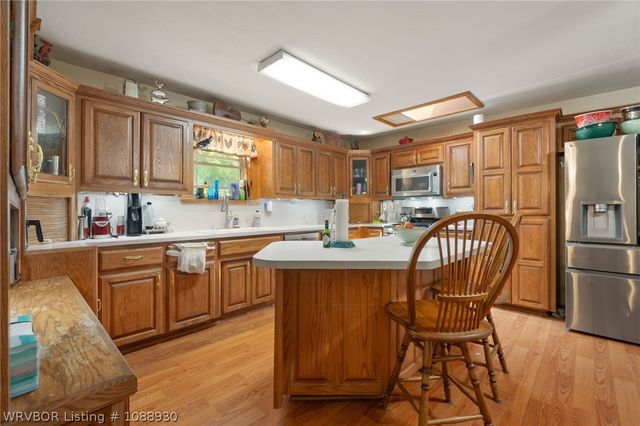 655 Mount Zineche Place, Greenwood, AR 72936
