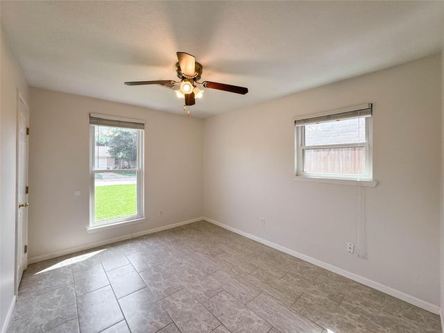 506 Avondale Lane, Friendswood, TX 77546