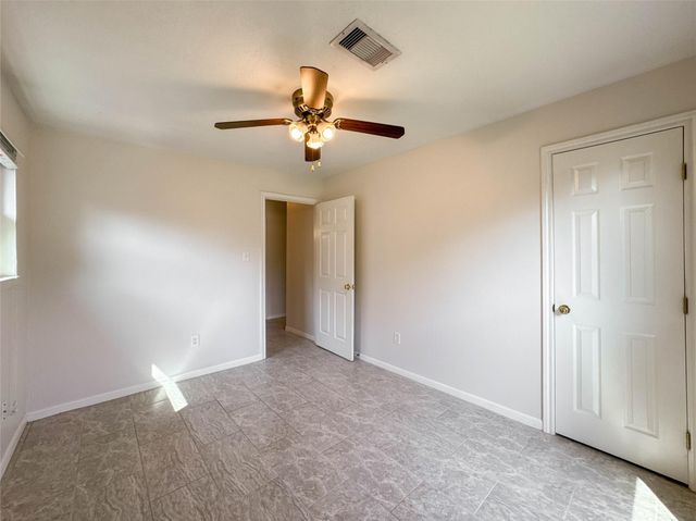 506 Avondale Lane, Friendswood, TX 77546