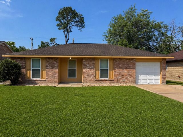 506 Avondale Lane, Friendswood, TX 77546