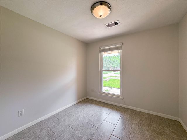 506 Avondale Lane, Friendswood, TX 77546