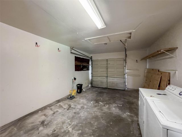 506 Avondale Lane, Friendswood, TX 77546