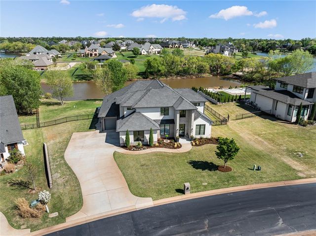 21682 N Sawtooth Circle, Edmond, OK 73012