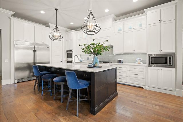 21682 N Sawtooth Circle, Edmond, OK 73012