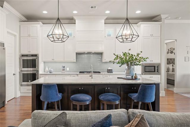 21682 N Sawtooth Circle, Edmond, OK 73012