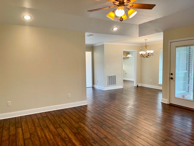 715 University, Carthage, TX 75633