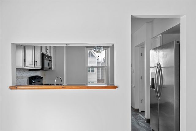 162 Old Village Lane, Bethel Park, PA 15102