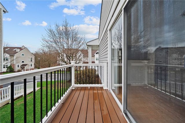 162 Old Village Lane, Bethel Park, PA 15102