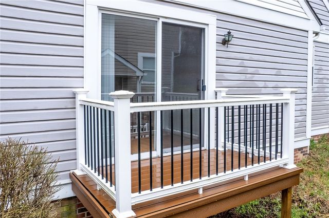 162 Old Village Lane, Bethel Park, PA 15102