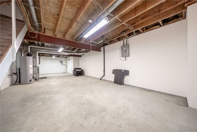 162 Old Village Lane, Bethel Park, PA 15102