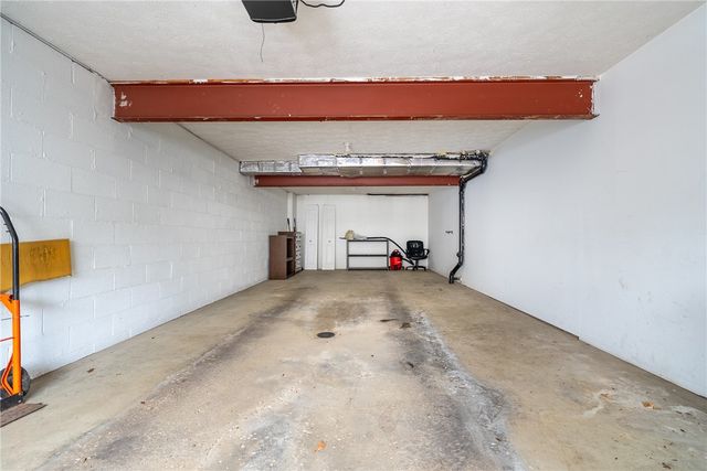 162 Old Village Lane, Bethel Park, PA 15102