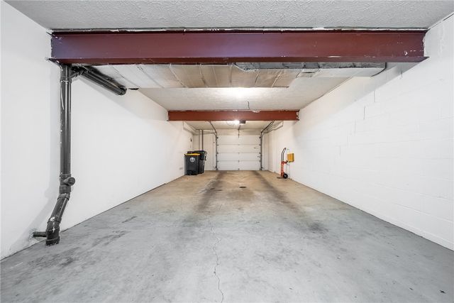 162 Old Village Lane, Bethel Park, PA 15102