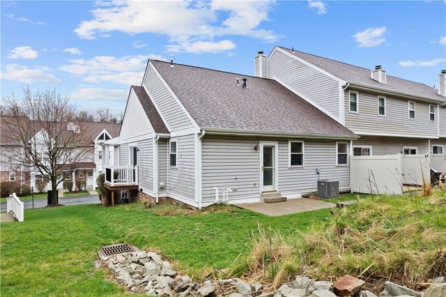 162 Old Village Lane, Bethel Park, PA 15102