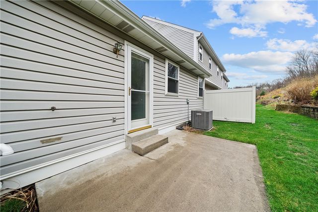 162 Old Village Lane, Bethel Park, PA 15102