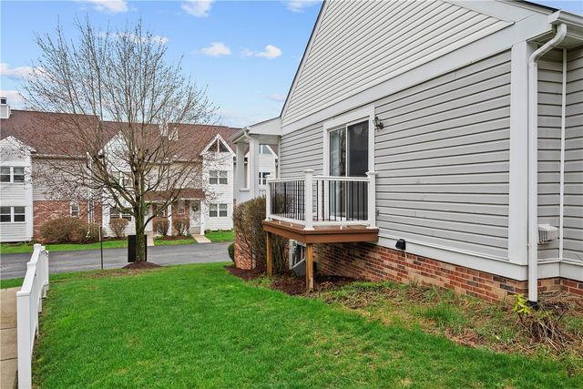 162 Old Village Lane, Bethel Park, PA 15102