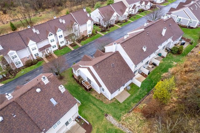 162 Old Village Lane, Bethel Park, PA 15102