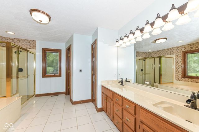 7668 Ballinshire N, Indianapolis, IN 46254